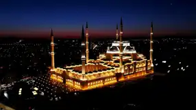 Kadir Gecesi: Bin Aydan Hayırlı Gece