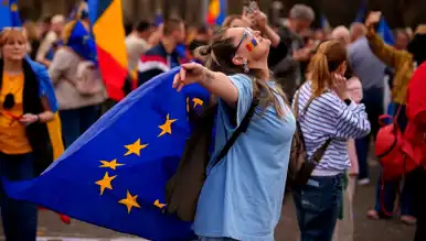 9 Mayıs: Avrupa Günü mü, Zafer Günü mü?